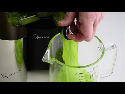 Celery Juicing with the SANA 868 Wide Feed Juicer